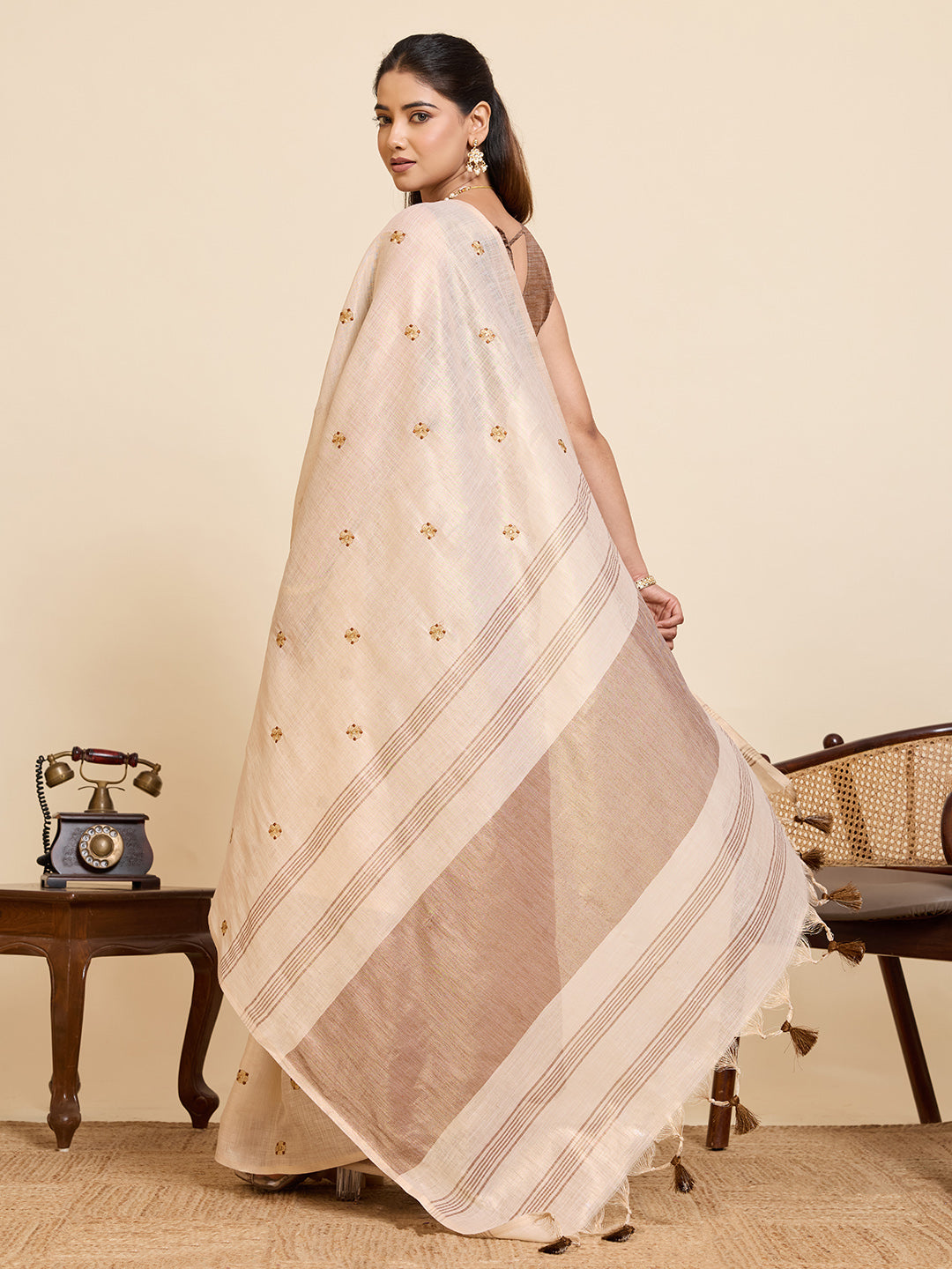 Fabrica Vibe Handwoven Off-White Cotton Linen Saree with Embroidery and Floral Buti & Brown Border