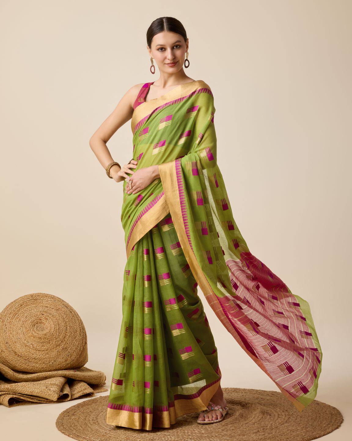 Fabrica Vibe Handwoven Bengal Cotton Saree in Parrot Green & Pink with Woven Motifs