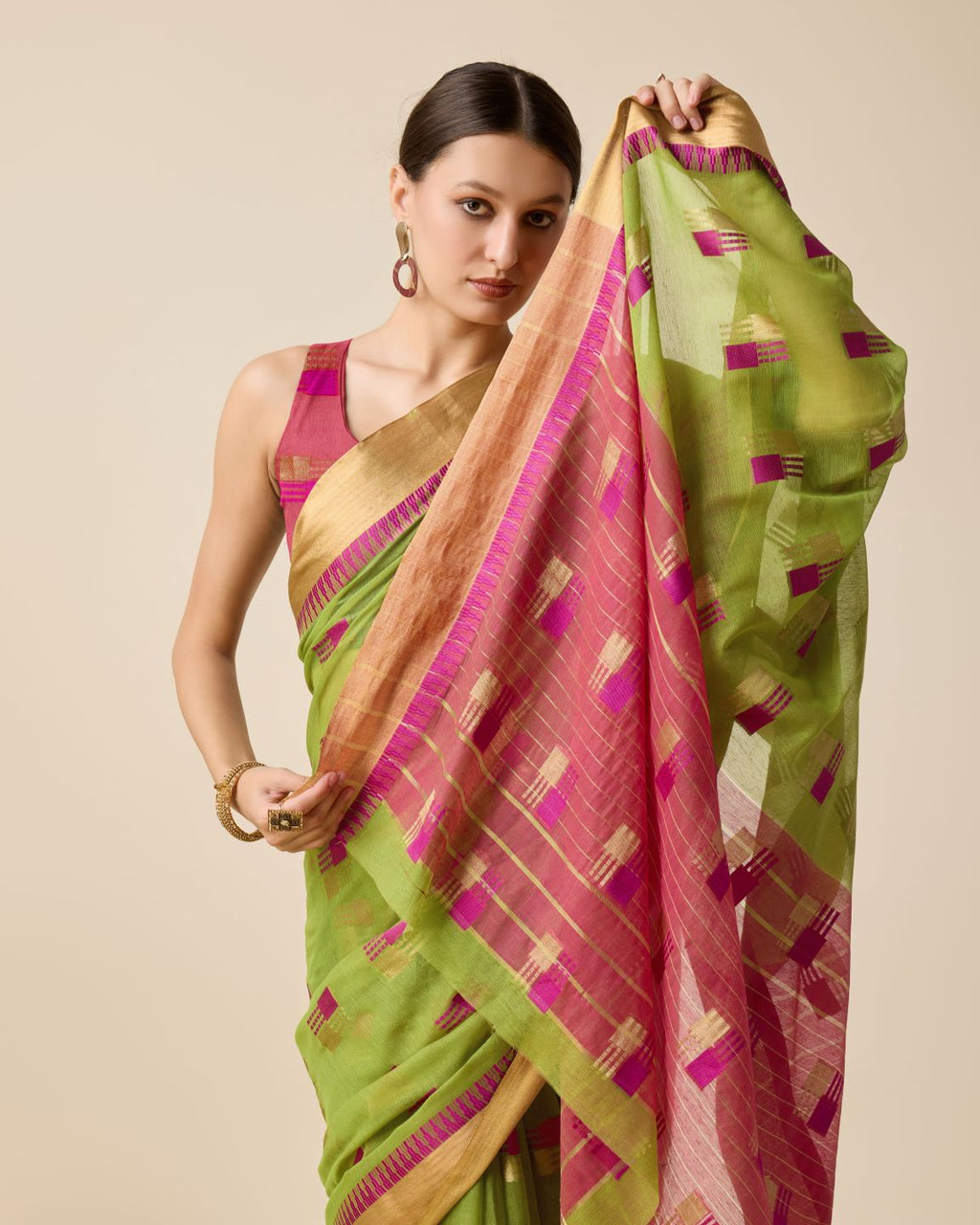 Fabrica Vibe Handwoven Bengal Cotton Saree in Parrot Green & Pink with Woven Motifs