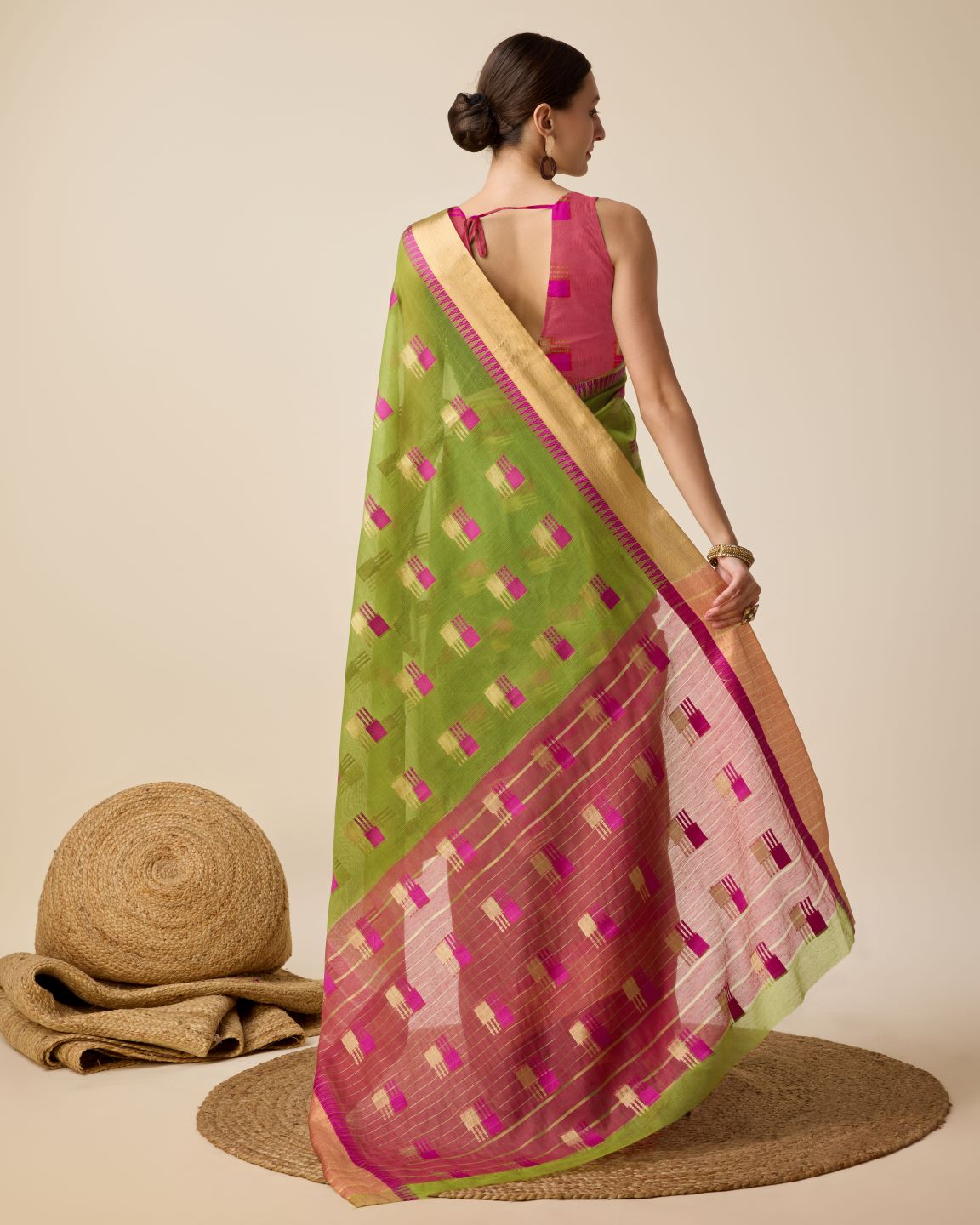 Fabrica Vibe Handwoven Bengal Cotton Saree in Parrot Green & Pink with Woven Motifs