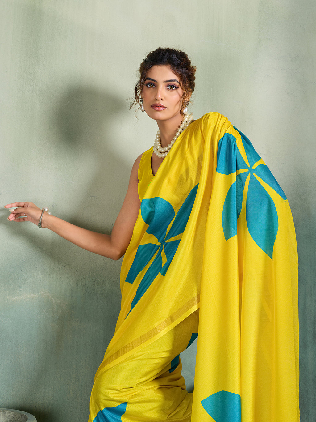 Fabrica Vibe Yellow Handwoven Cotton Saree with Turquoise Floral Motifs