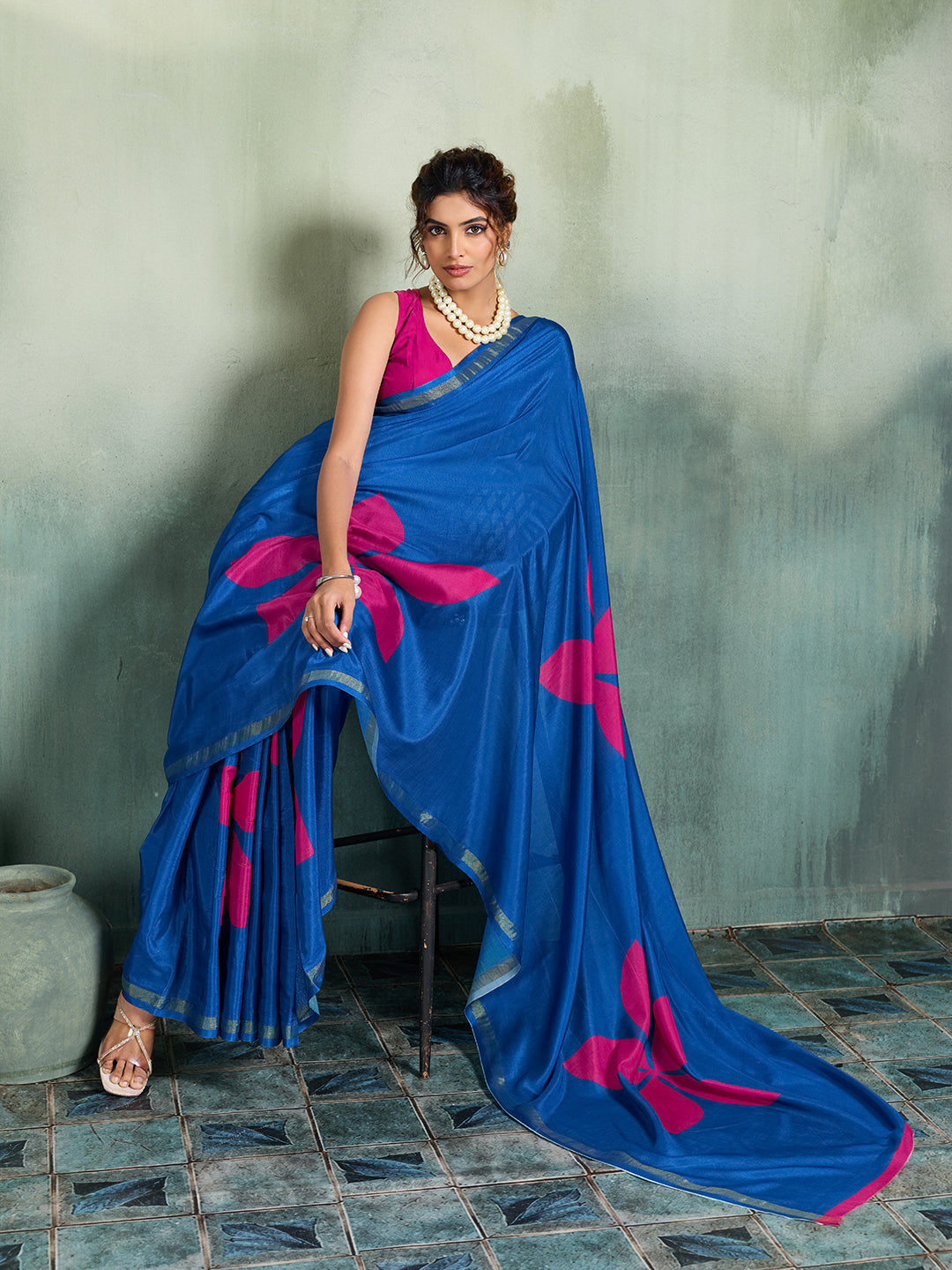 Fabrica Vibe Royal Blue Handwoven Cotton Saree with Magenta Floral Motifs