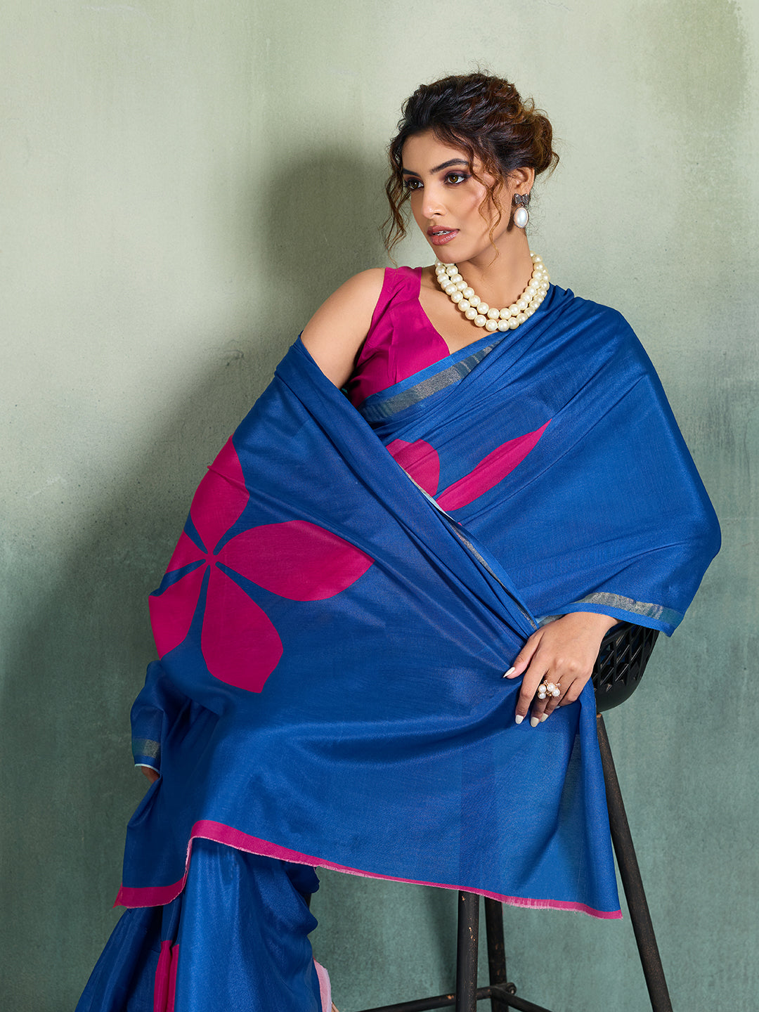 Fabrica Vibe Royal Blue Handwoven Cotton Saree with Magenta Floral Motifs