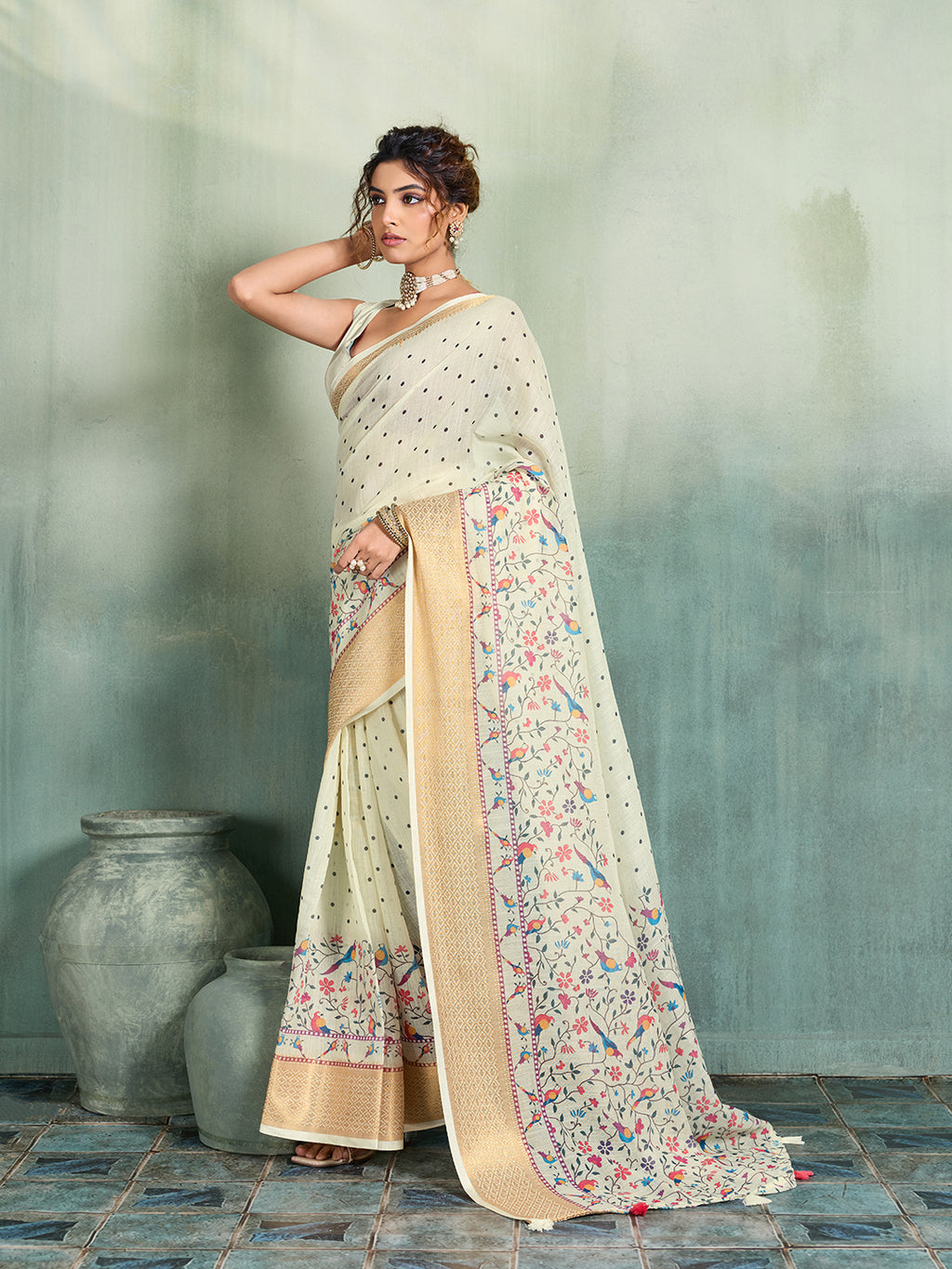 Fabrica Vibe Cream Handwoven Linen Saree with Floral & Bird Motifs