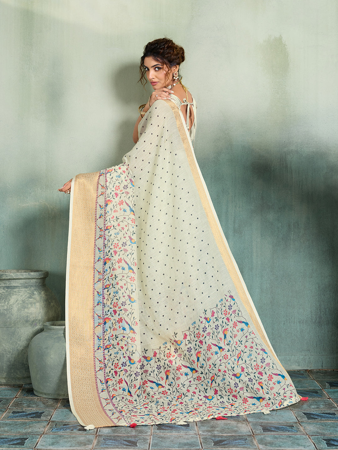 Fabrica Vibe Cream Handwoven Linen Saree with Floral & Bird Motifs