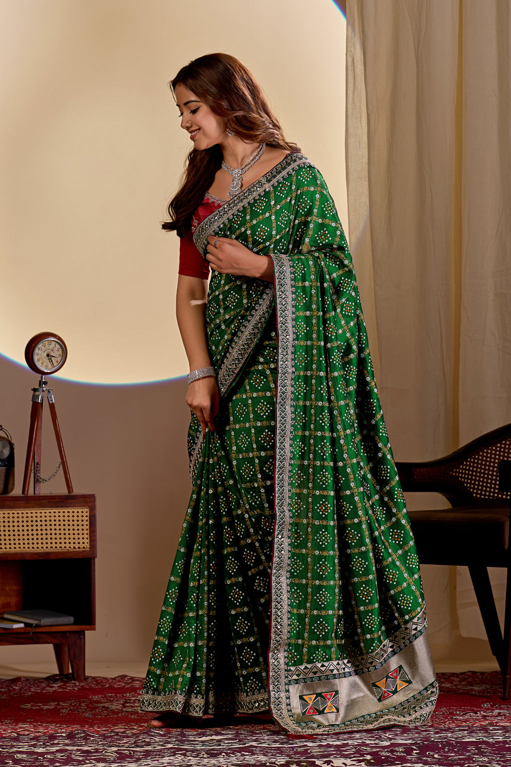Fabrica Vibe Vichitra Green Bandhani Woven Saree with Zari Embroidery