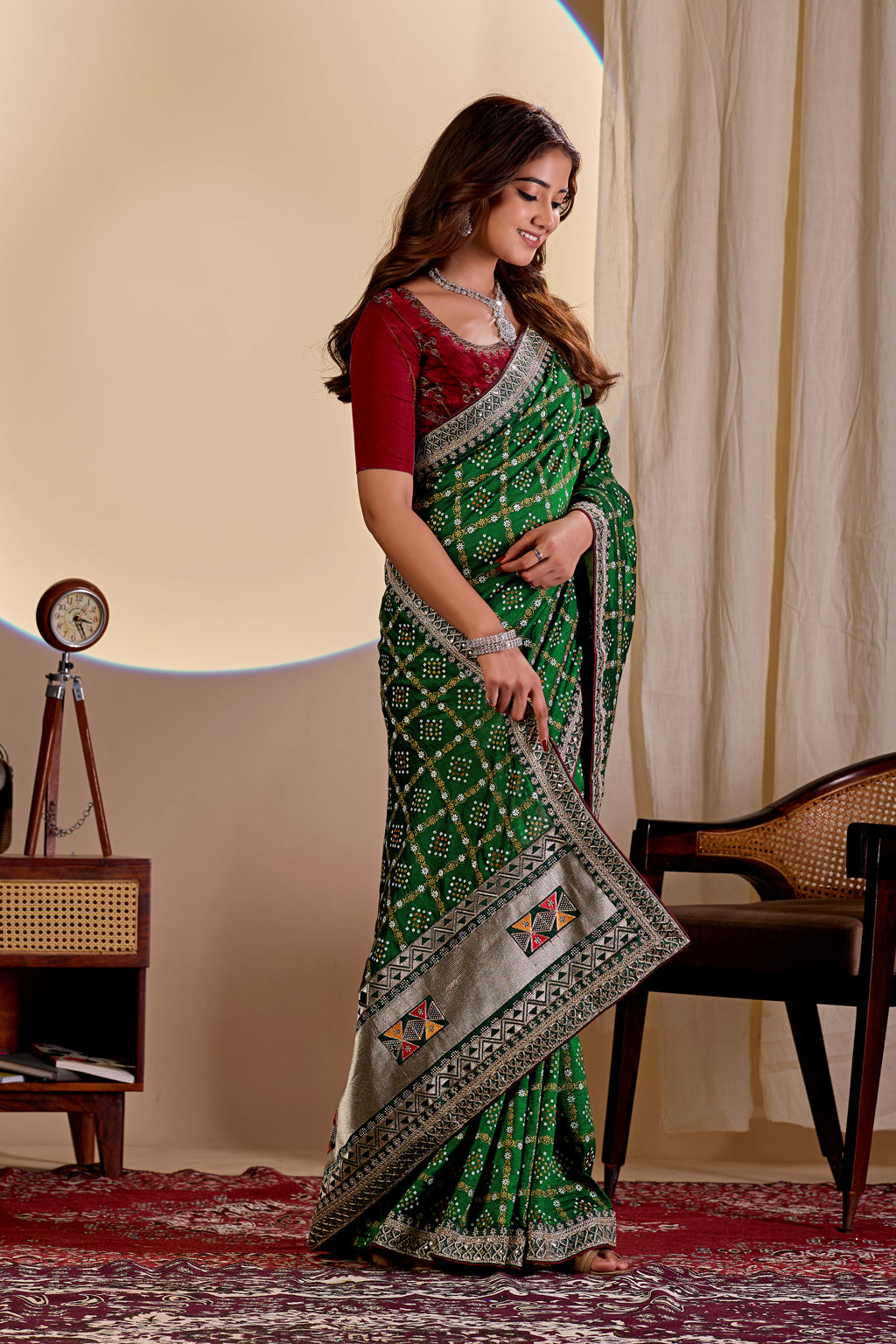 Fabrica Vibe Vichitra Green Bandhani Woven Saree with Zari Embroidery