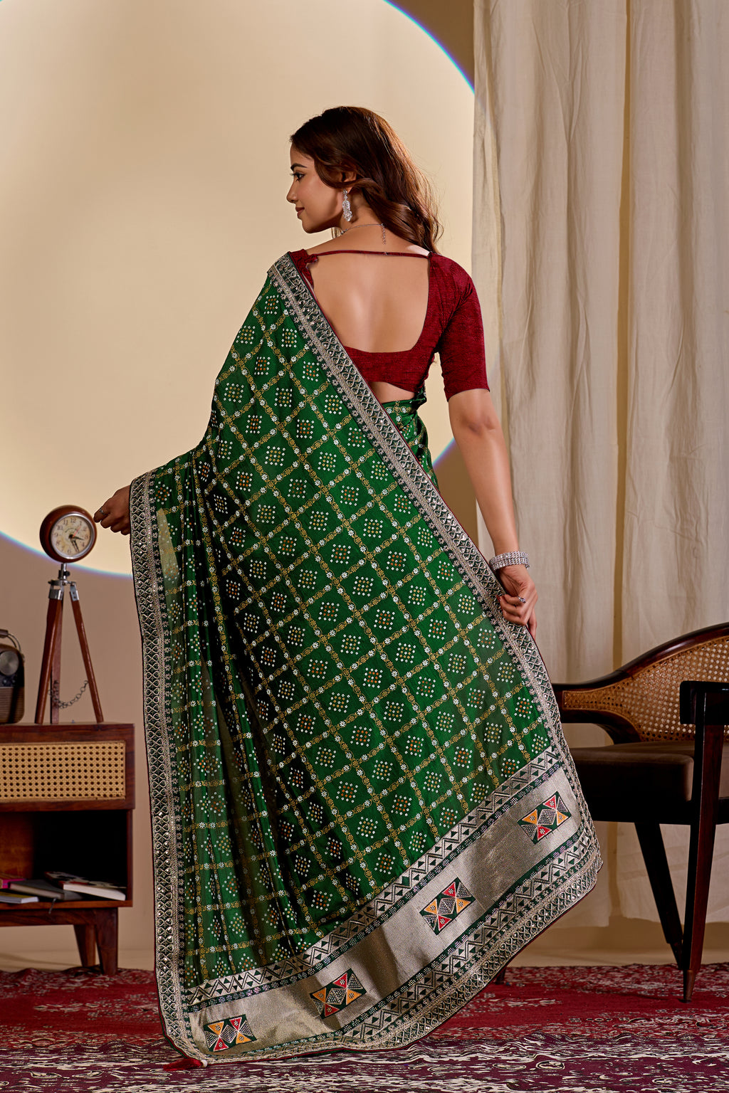 Fabrica Vibe Vichitra Green Bandhani Woven Saree with Zari Embroidery