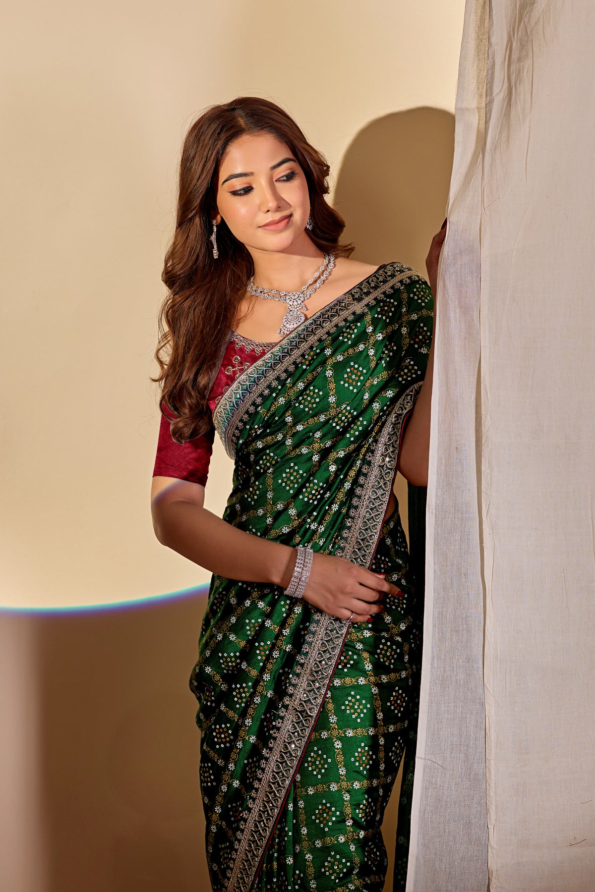 Fabrica Vibe Vichitra Green Bandhani Woven Saree with Zari Embroidery