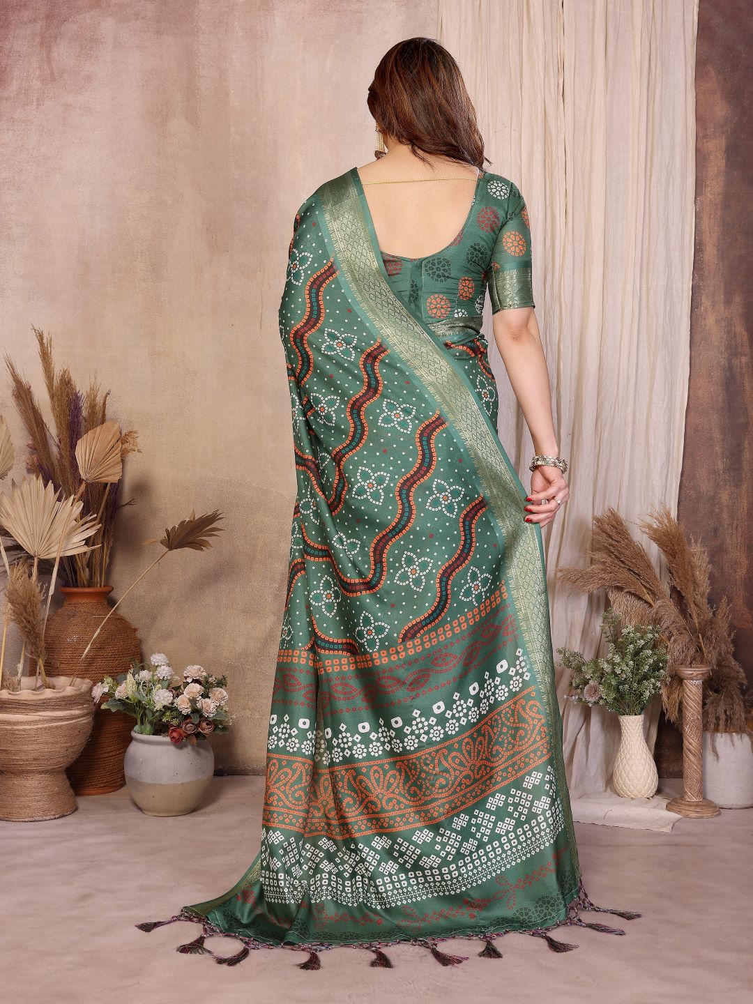 Fabrica Vibe Bottle Green Bandhej Inspired Cotton Saree with Traditional Geometric Pallu