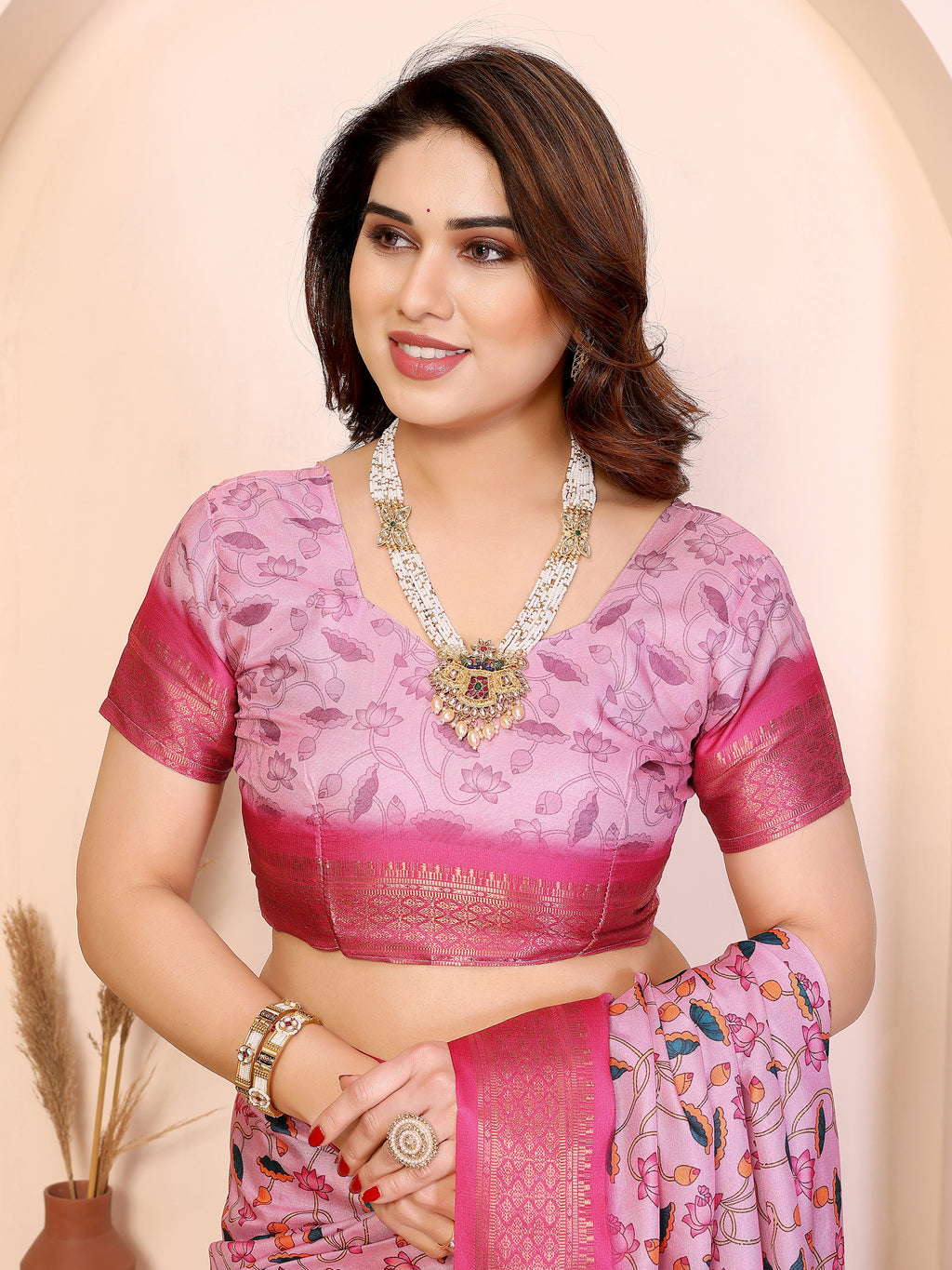 Fabrica Vibe Baby Pink Cotton Handwoven Floral Saree with Woven Border