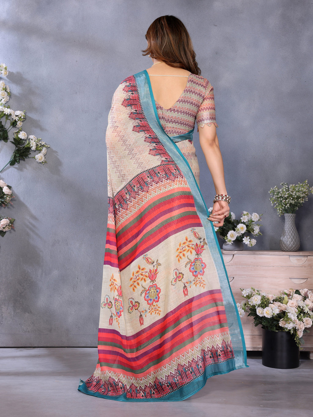 Fabrica Vibe Handwoven Bengal LINEN Saree in Cream with Floral Print & Teal Border