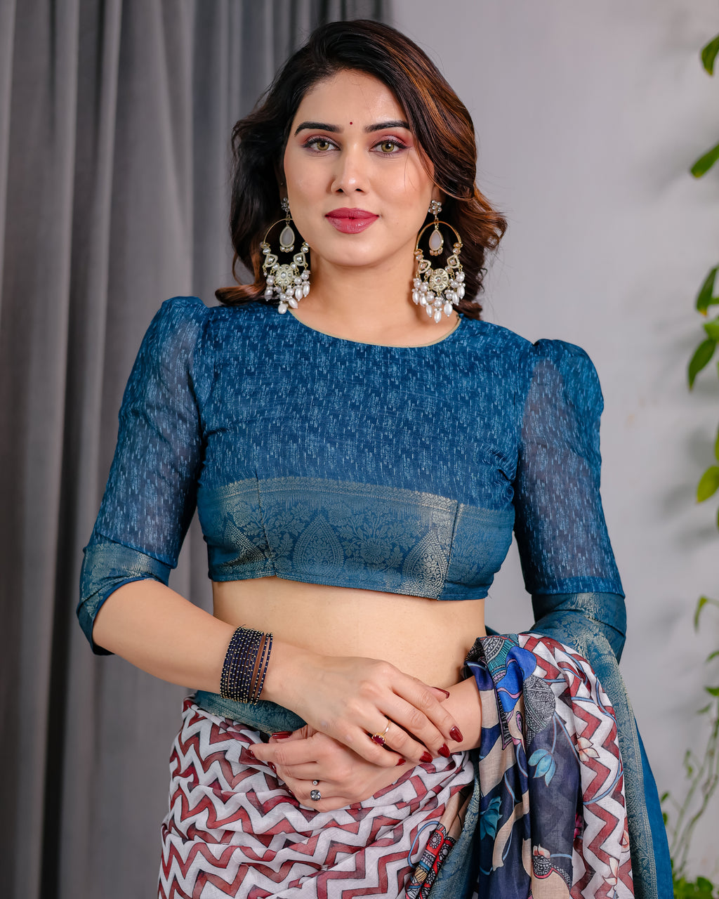 Fabrica Vibe Navy Blue Heritage Printed Linen Blend Saree with Chevron Pattern & Artistic Pallu