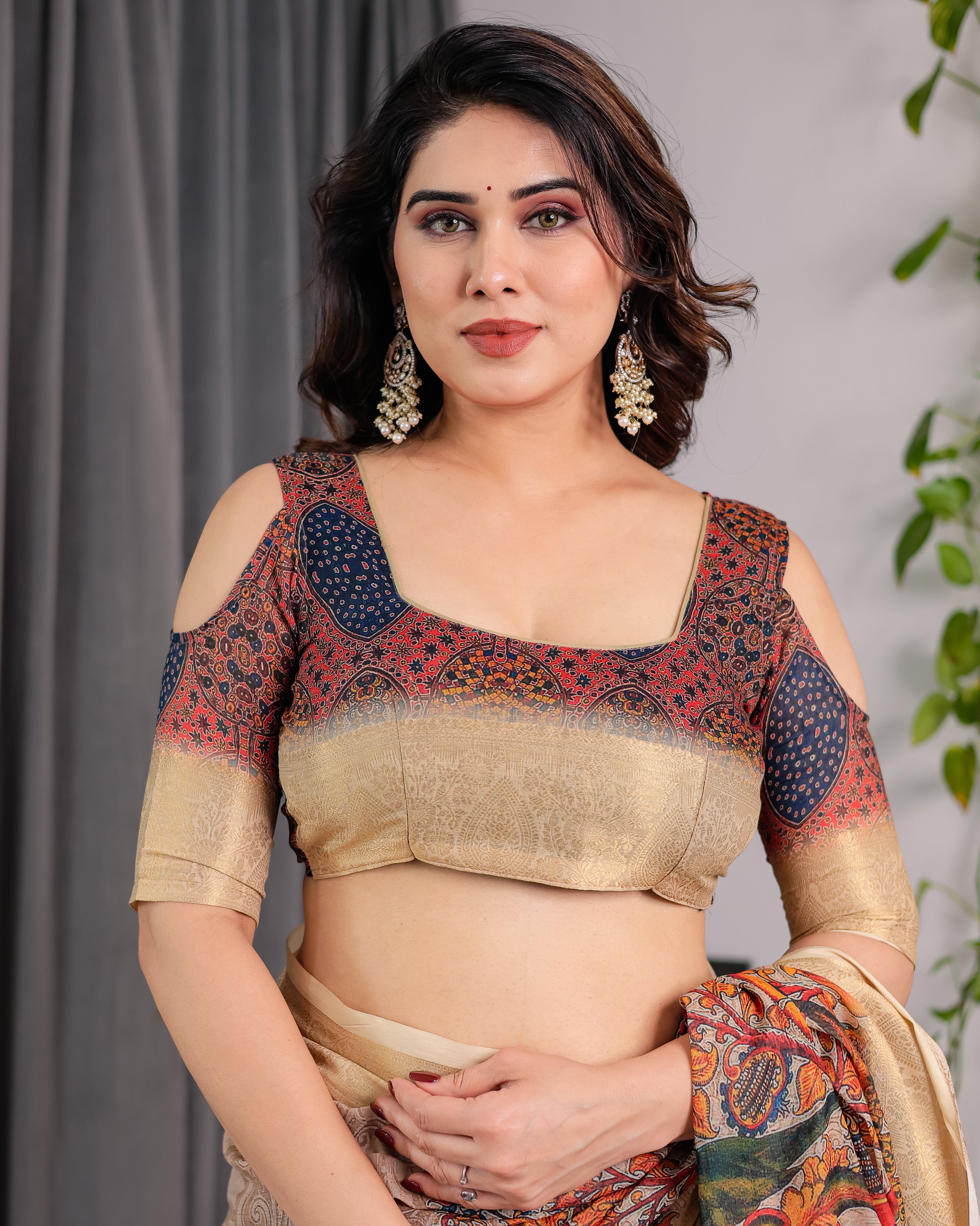 Fabrica Vibe Cream Peacock Heritage Printed Linen Blend Saree with Elegant Beige Woven Border