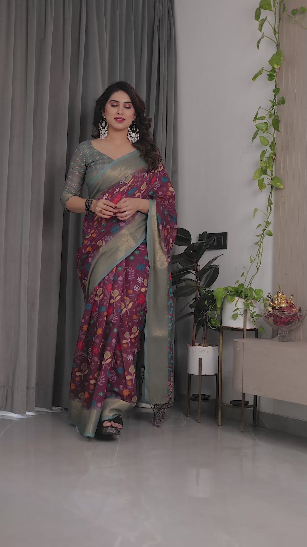Fabrica Vibe Dusty Rose Floral Printed Linen Blend Saree with Zari Border & Designer Blouse