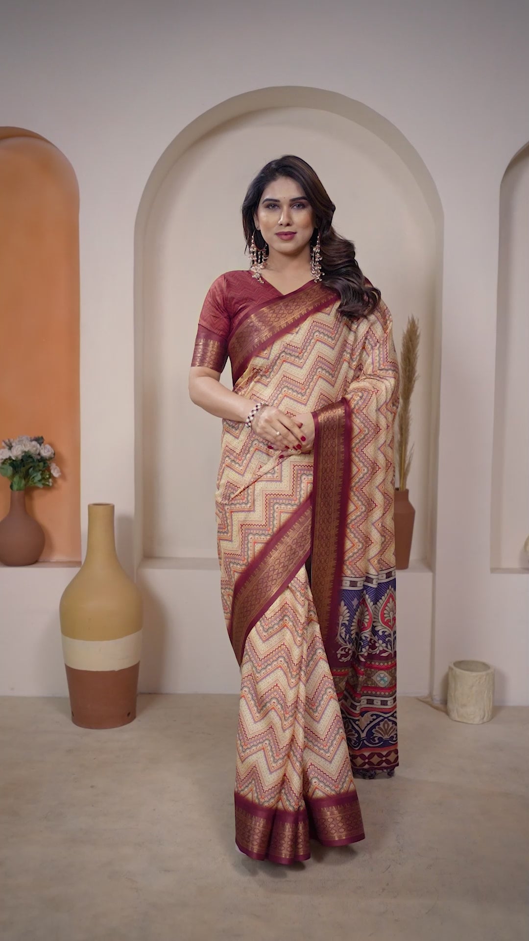Fabrica Vibe Maroon Cotton Handloom Geometric Printed Saree